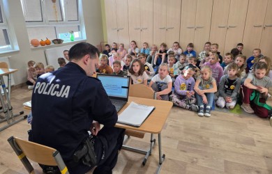 Spotkanie z Policjantem: Cyberbezpieczeństwo w Centrum